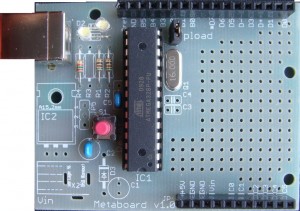 atmega328pをソケットに挿します